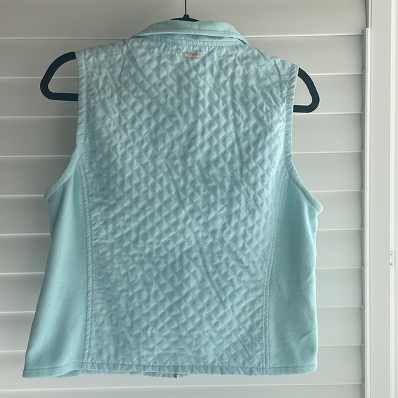 Columbia Women’s Quilted Winter Vest in Light Aqua, Size M - Picture 2 of 4